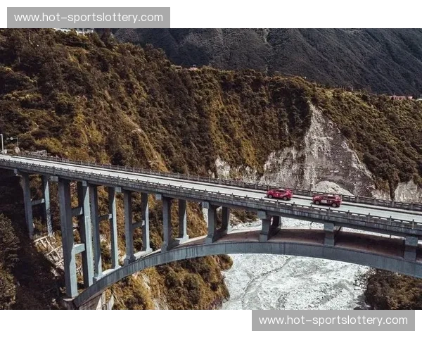 药都摇滚对撞朋克码头：当石家庄遇上武汉，谁才是中国最硬核的“平民英雄”？